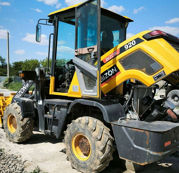 Фронтальный погрузчик BIZON 920, 2022