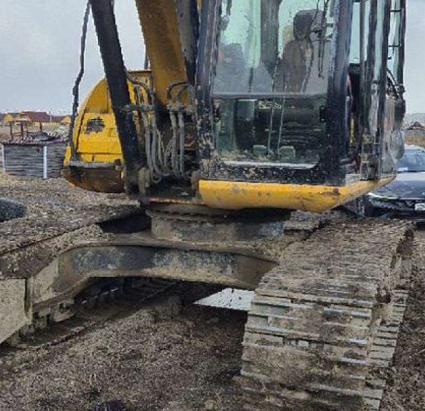 Гусеничный экскаватор JCB JS 220LC, 2013