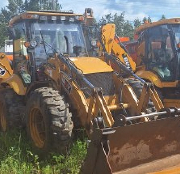 Экскаватор-погрузчик Runmax SE460TS, 2023