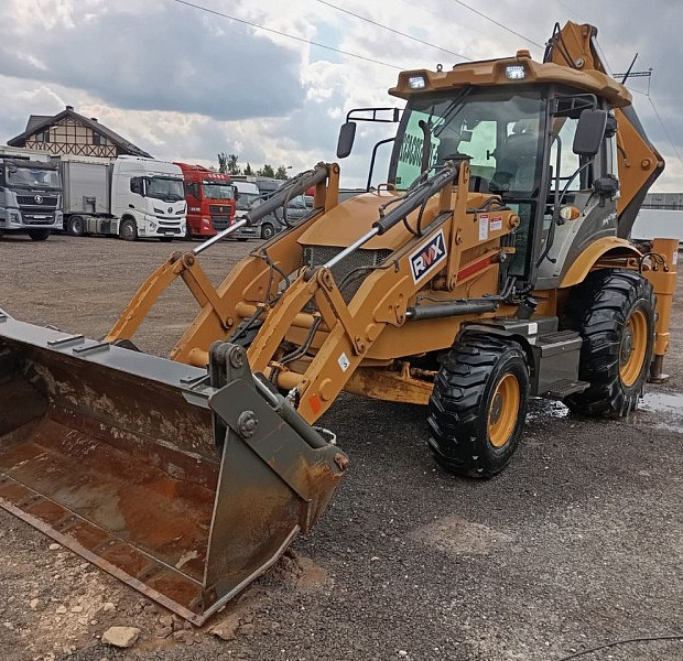 Экскаватор-погрузчик Runmax SE440, 2023