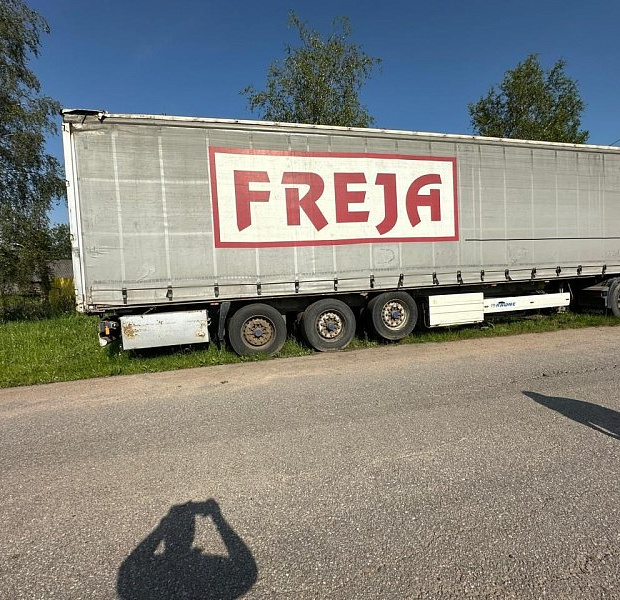 Полуприцеп шторный Krone SD, 2012