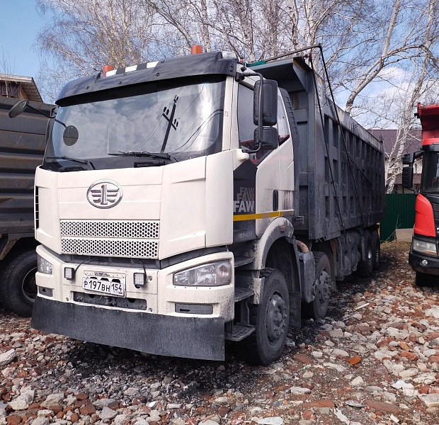 Самосвал FAW J6, 2023